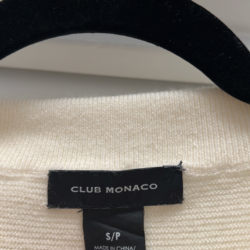 Club Monaco cropped sweater. Crewneck. Great condition. Size S/P. - Picture 3 of 3